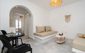 Celestial Seaview Apartments- Ariadne